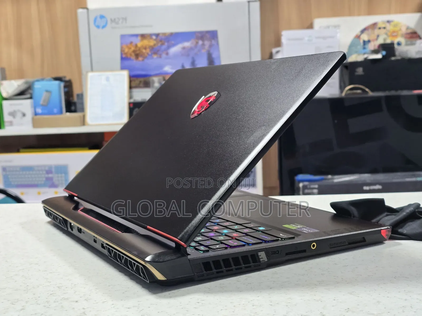 New Laptop MSI Raider GE68HX 13VI-202US 32GB Intel Core i9 SSD 1T