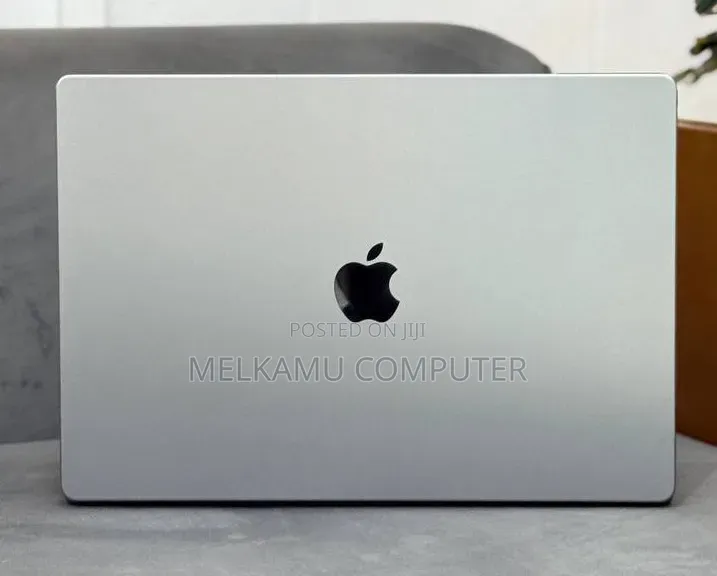 New Laptop Apple MacBook Pro 2021 M1 32GB Apple M1 SSD 512GB