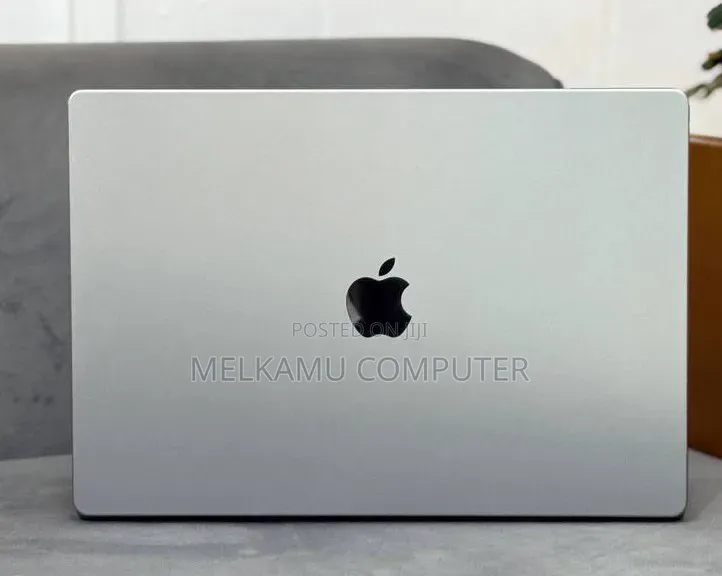 New Laptop Apple MacBook Pro 2021 M1 32GB Apple M1 SSD 512GB