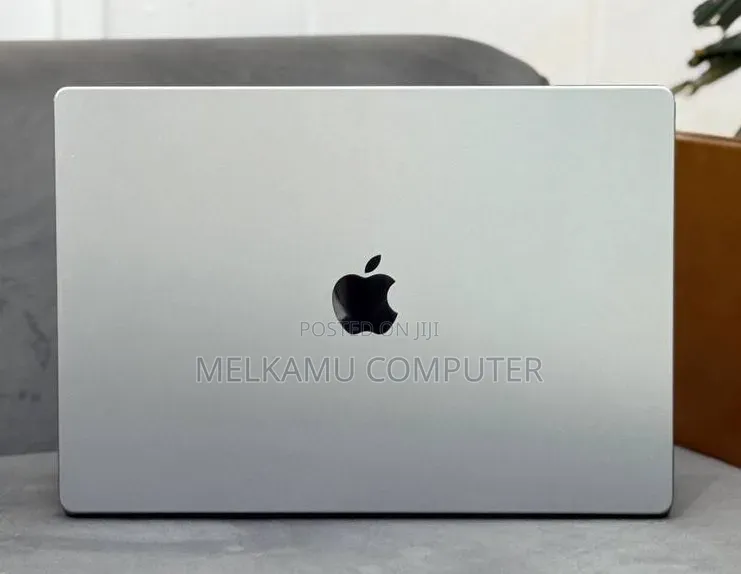 New Laptop Apple MacBook Pro 2021 M1 32GB Apple M1 SSD 512GB