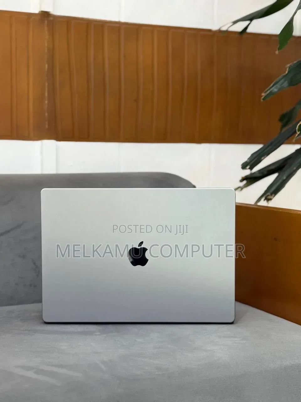 New Laptop Apple MacBook Pro 2021 M1 32GB Apple M1 SSD 512GB