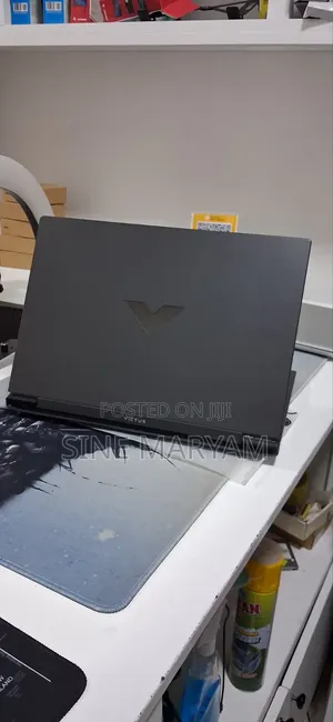 New Laptop HP Victus 16 16GB AMD Ryzen 7 SSD 512GB