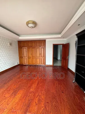 Furnished 8bdrm House in Bole for sale