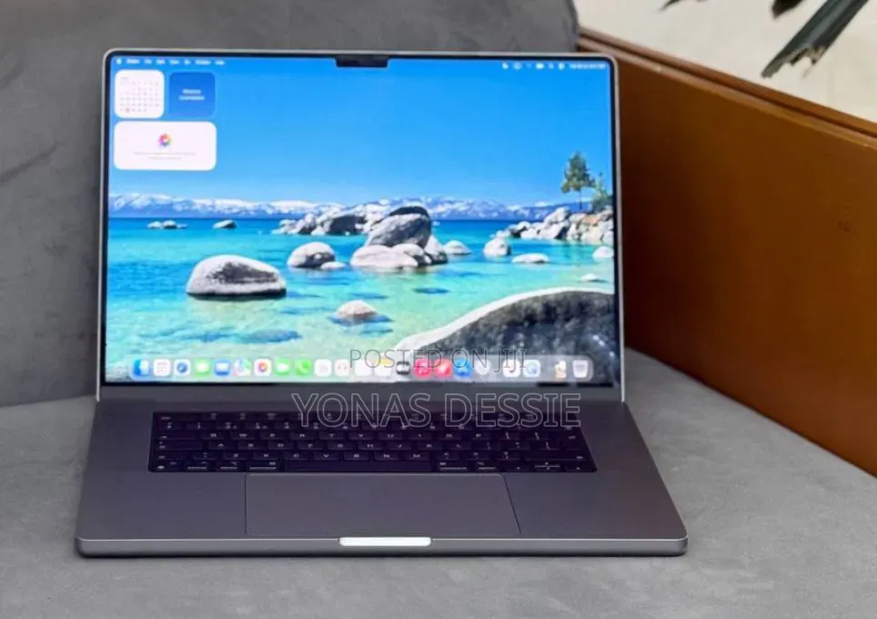 New Laptop Apple MacBook Pro 2021 M1 32GB SSD 512GB