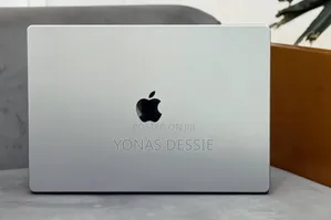 New Laptop Apple MacBook Pro 2021 M1 32GB SSD 512GB