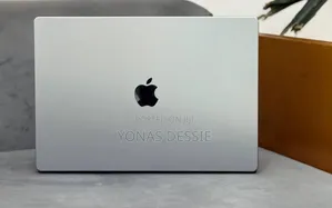 New Laptop Apple MacBook Pro 2021 M1 32GB SSD 512GB