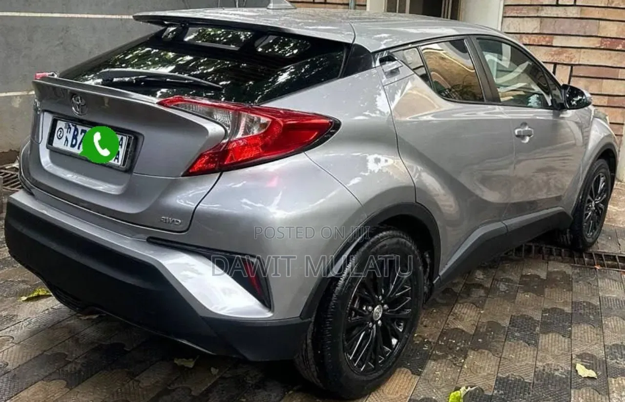 Toyota C-HR 2017 Silver
