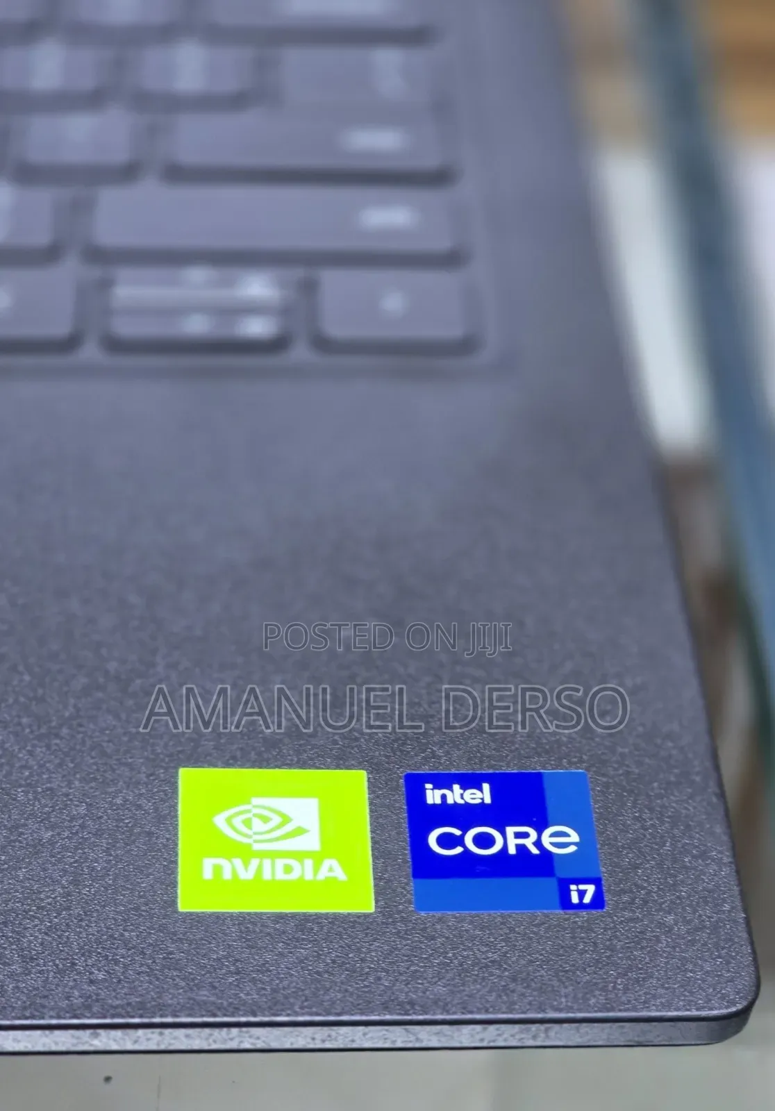 New Laptop Dell XPS 15 8GB Intel Core i7 SSD 256GB