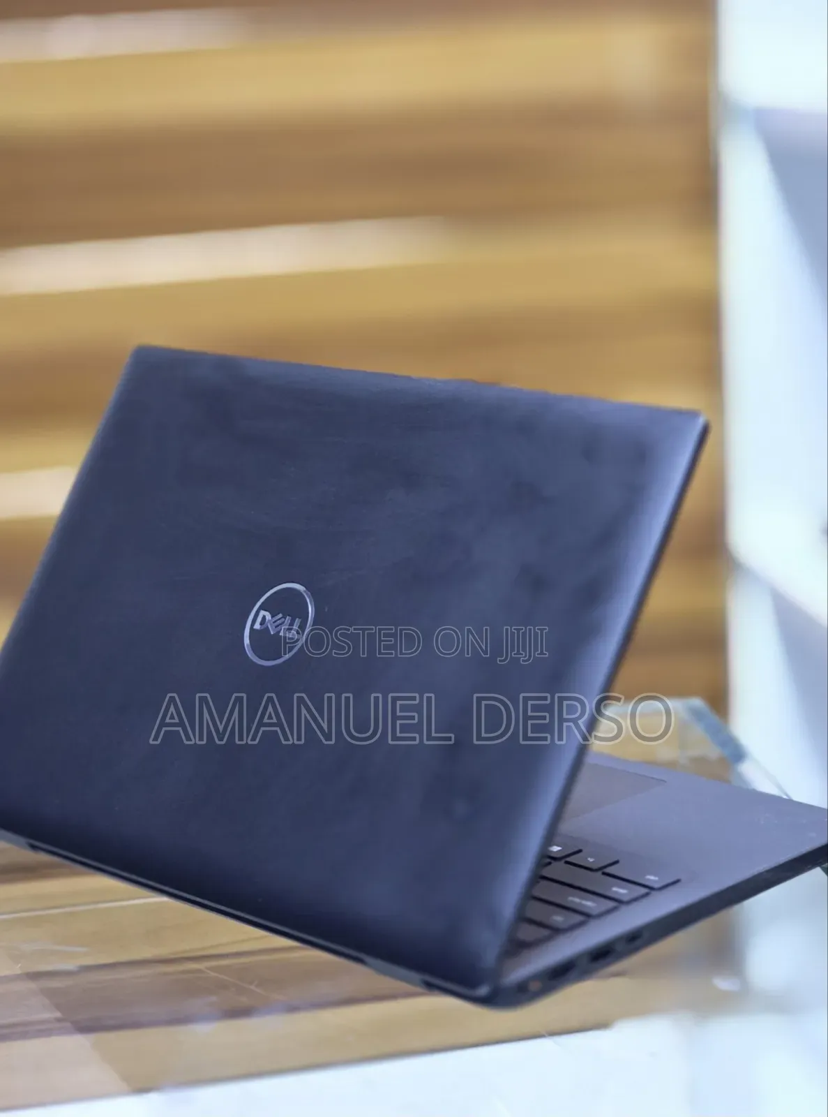 New Laptop Dell XPS 15 8GB Intel Core i7 SSD 256GB