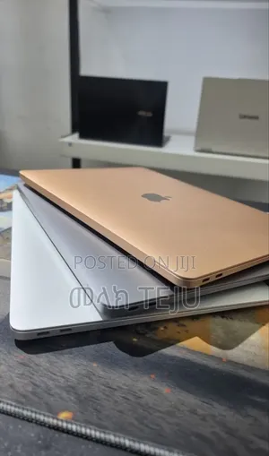 New Laptop Apple MacBook Air 2020 M1 8GB Intel Core Ultra 5 SSD 256GB