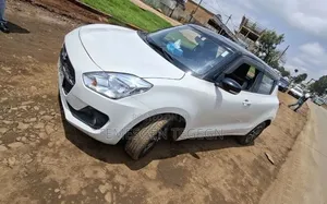 Suzuki Swift 2022 White