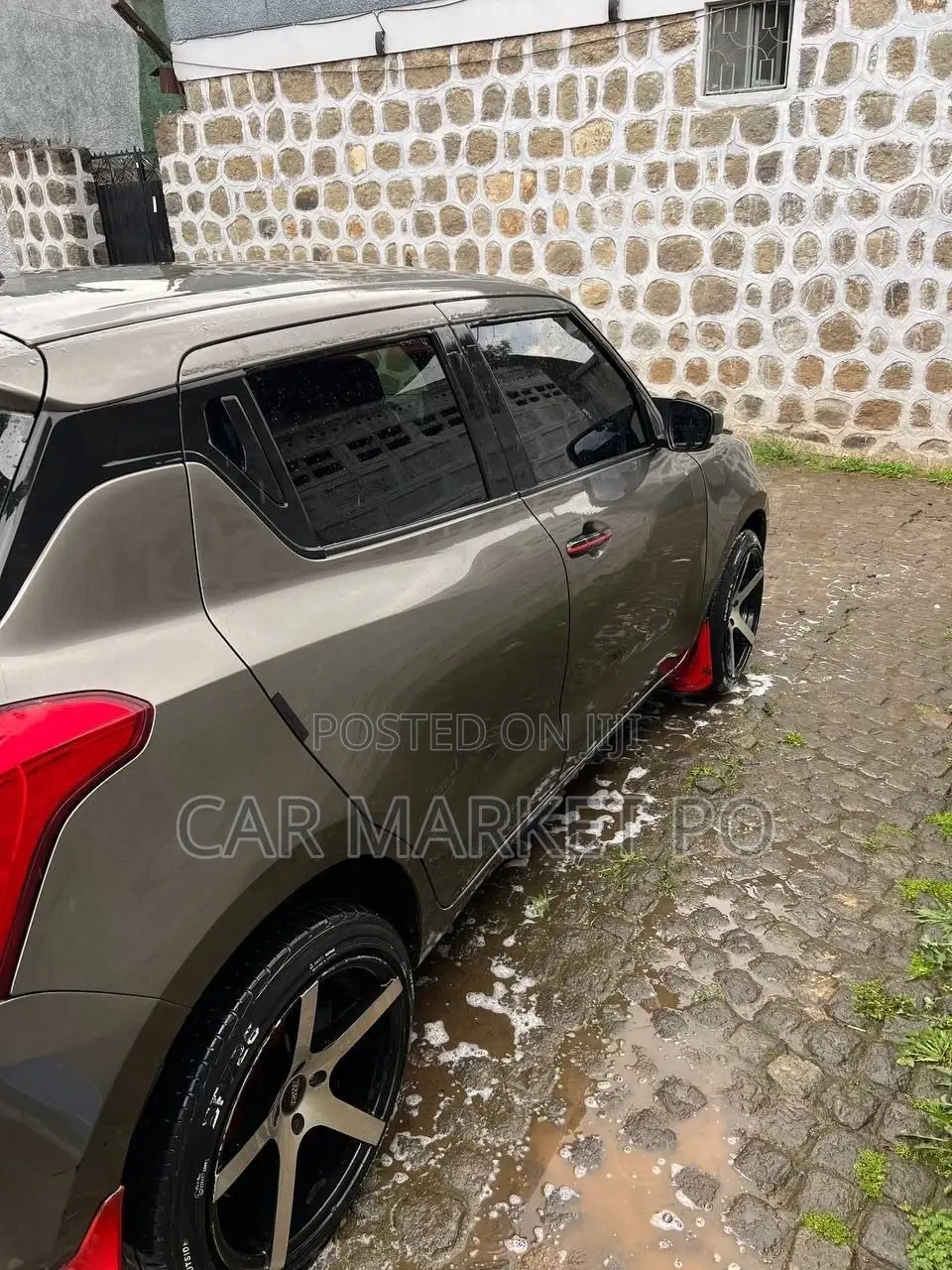 Suzuki Swift 2022 Gray