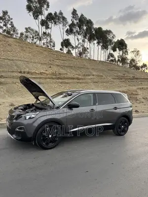 Peugeot 5008 2018 Gray