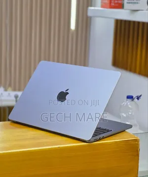 New Laptop Apple MacBook Air 2022 M2 8GB Intel SSD 256GB