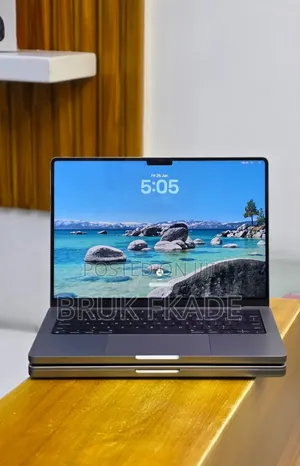 New Laptop Apple MacBook Pro 2021 M1 32GB Apple M1 Pro SSD 512GB