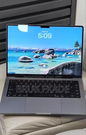 New Laptop Apple MacBook Pro 2021 M1 32GB Apple M1 Pro SSD 512GB