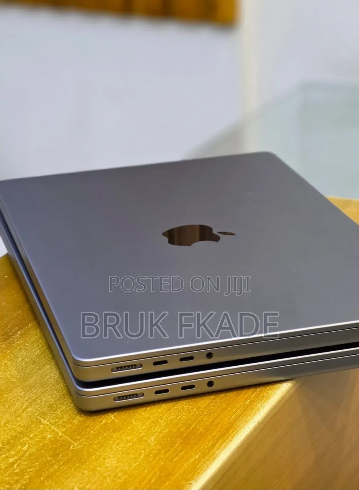 New Laptop Apple MacBook Pro 2021 M1 32GB Apple M1 Pro SSD 512GB
