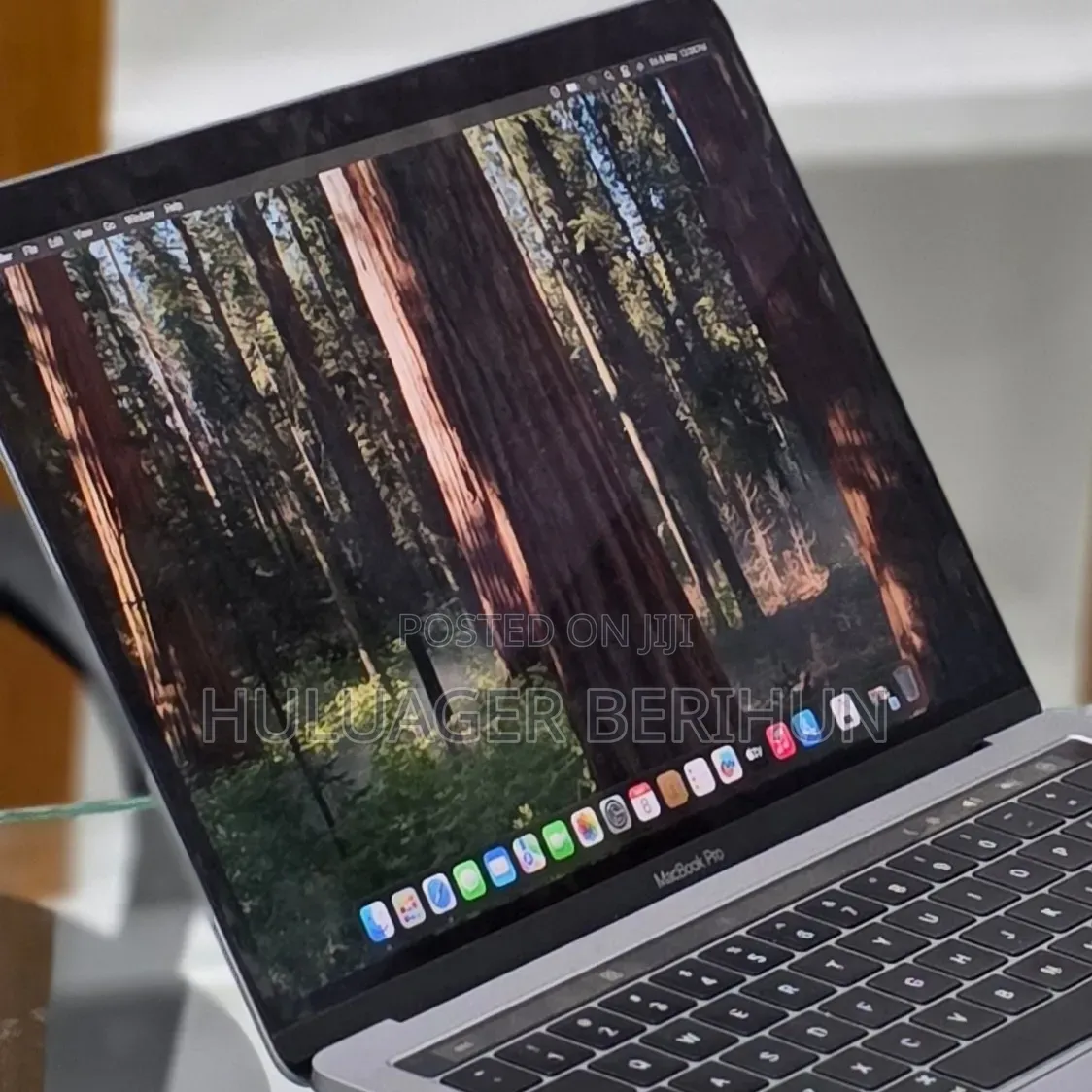 New Laptop Apple MacBook Pro 2019 16GB Intel Core i7 SSD 256GB
