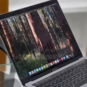New Laptop Apple MacBook Pro 2019 16GB Intel Core i7 SSD 256GB