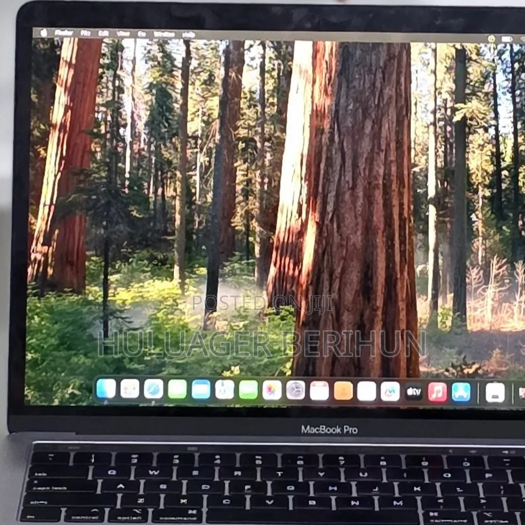 New Laptop Apple MacBook Pro 2019 16GB Intel Core i7 SSD 256GB