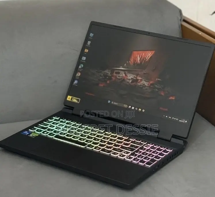 New Laptop Acer Nitro V 15 32GB Intel Core i7 SSD 1T