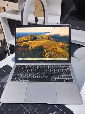 New Laptop Apple MacBook Air 2019 8GB Intel Core i5 SSD 128GB