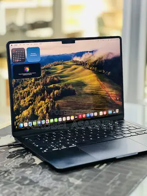 New Laptop Apple MacBook Air 2022 M2 16GB Apple M2 SSD 512GB