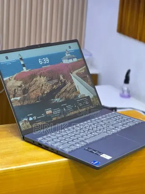 New Laptop Lenovo Ideapad 3 16GB Intel Core i7 SSD 512GB