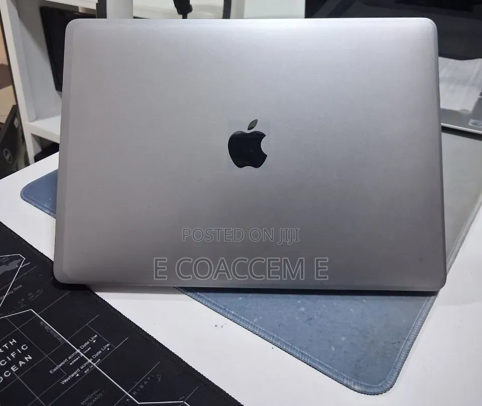 New Laptop Apple MacBook 2019 8GB Intel Core i5 SSD 128GB