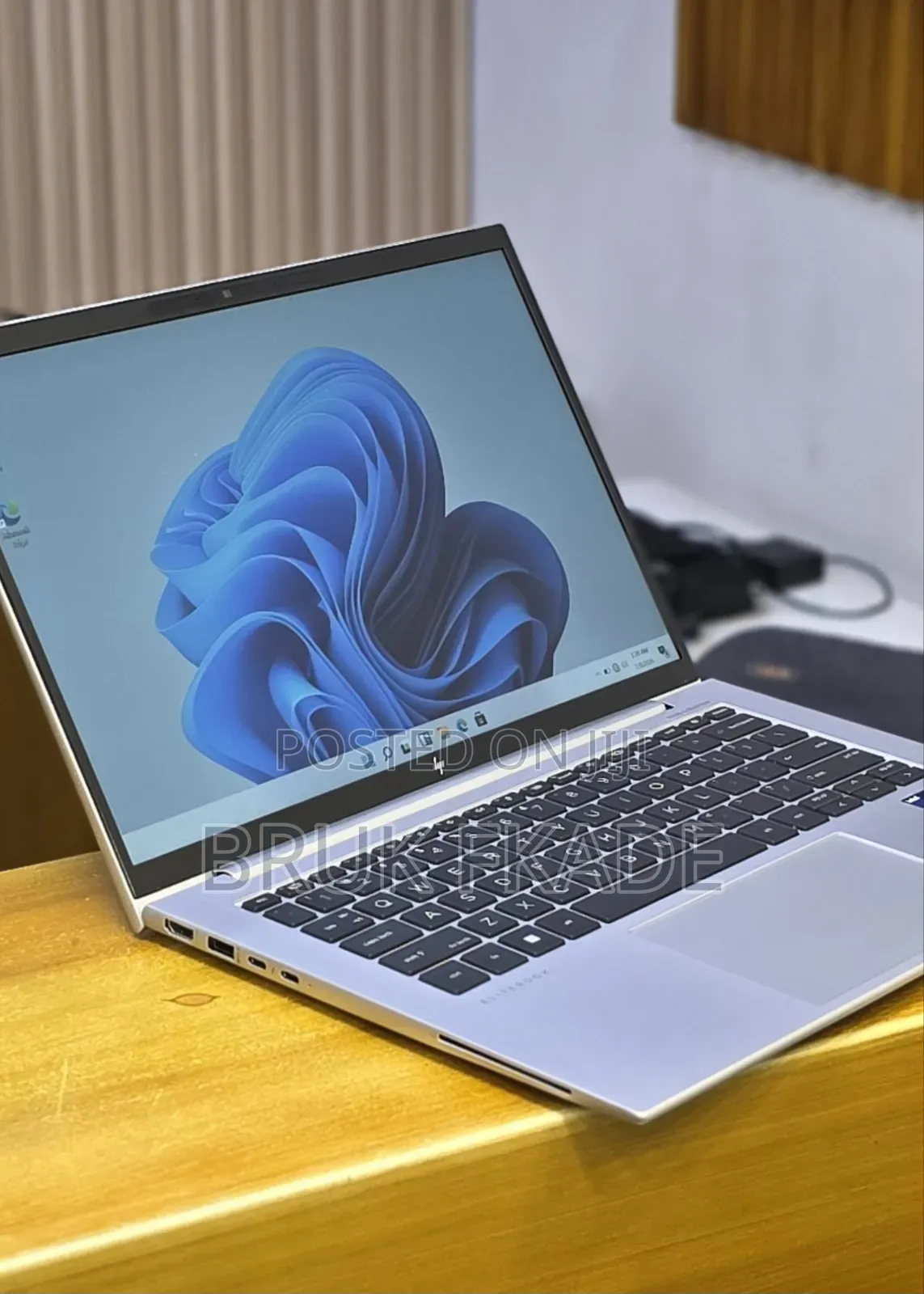 New Laptop HP EliteBook 840 G10 16GB Intel Core i7 SSD 512GB