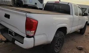 Toyota Tacoma 2015 White