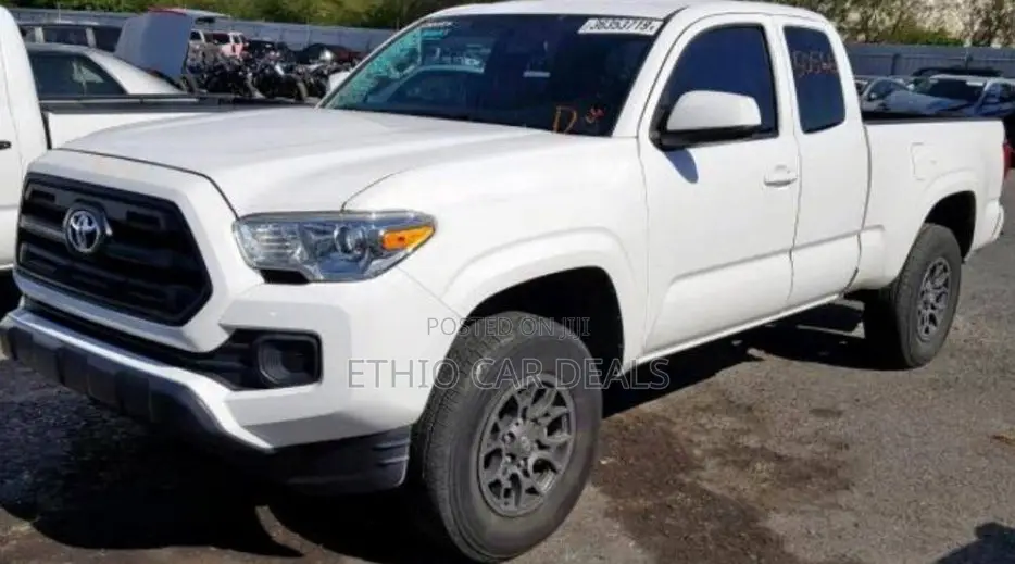 Toyota Tacoma 2015 White
