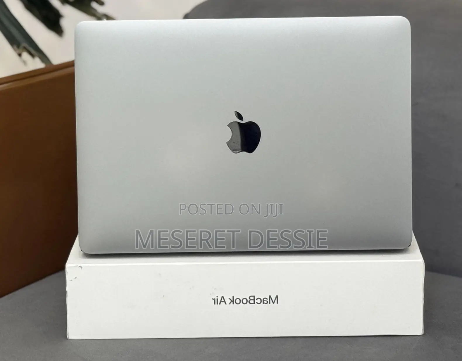 New Laptop Apple MacBook Pro 2021 M1 8GB Apple M1 SSD 256GB