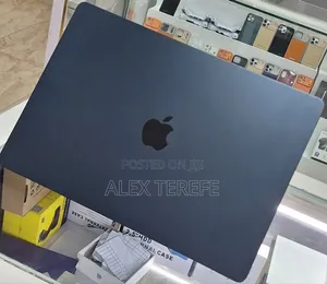 New Laptop Apple MacBook Air 2025 M4 16GB Apple M4 SSD 256GB
