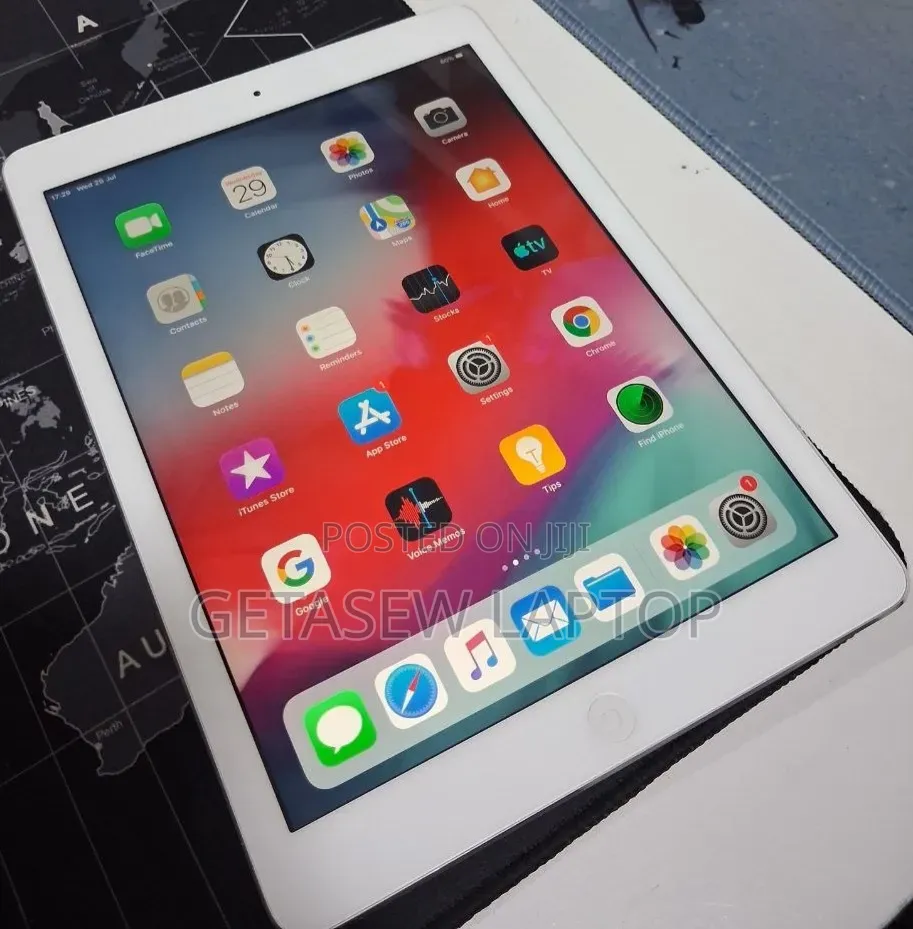 New Apple iPad Air 64 GB Silver