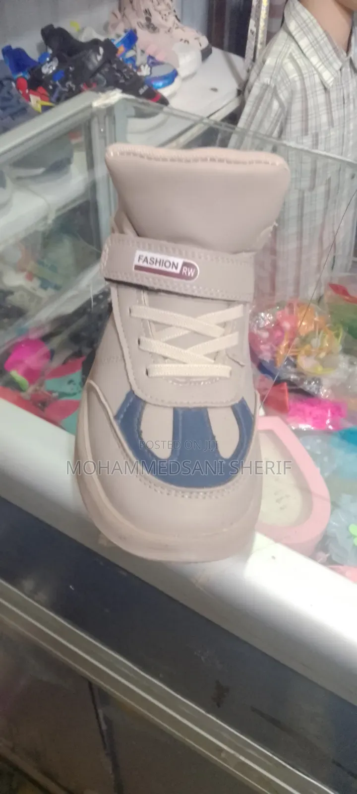 SELL Shoes