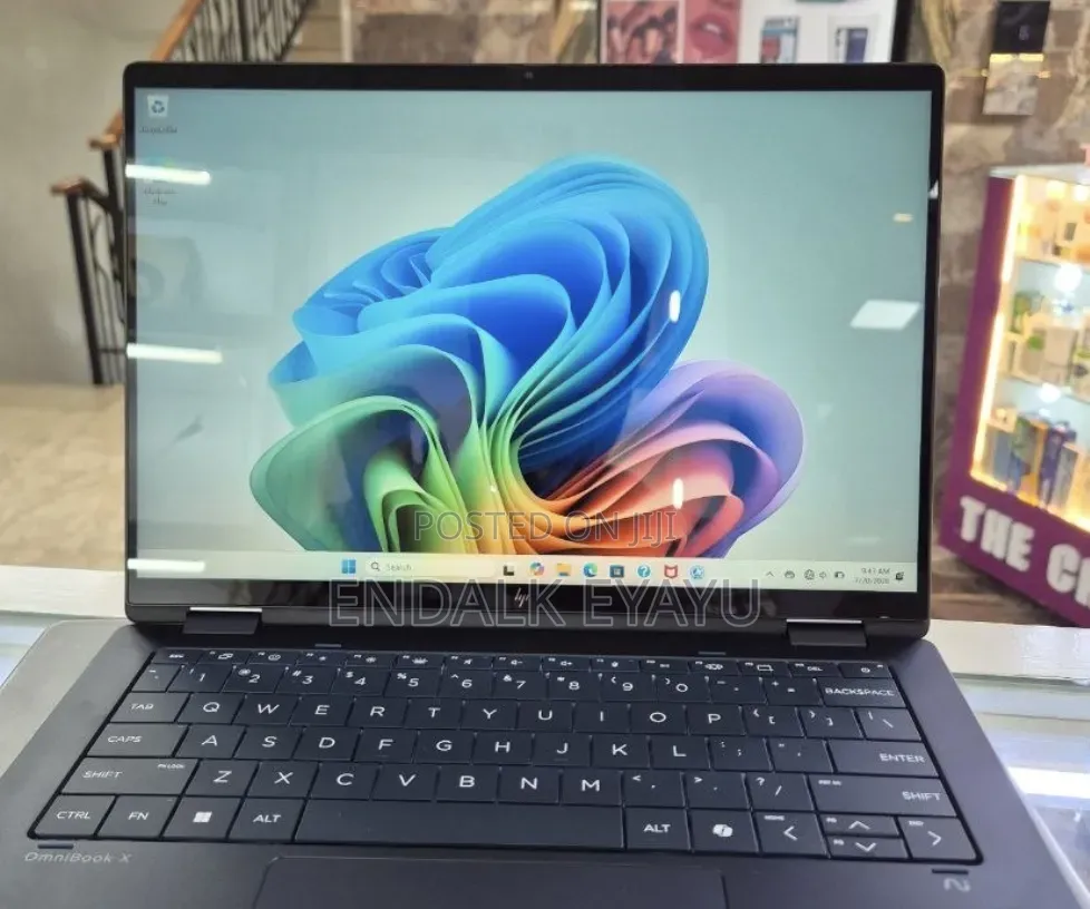 New Laptop HP OmniBook X Flip 14" 16GB Intel Core Ultra 7 SSD 1T