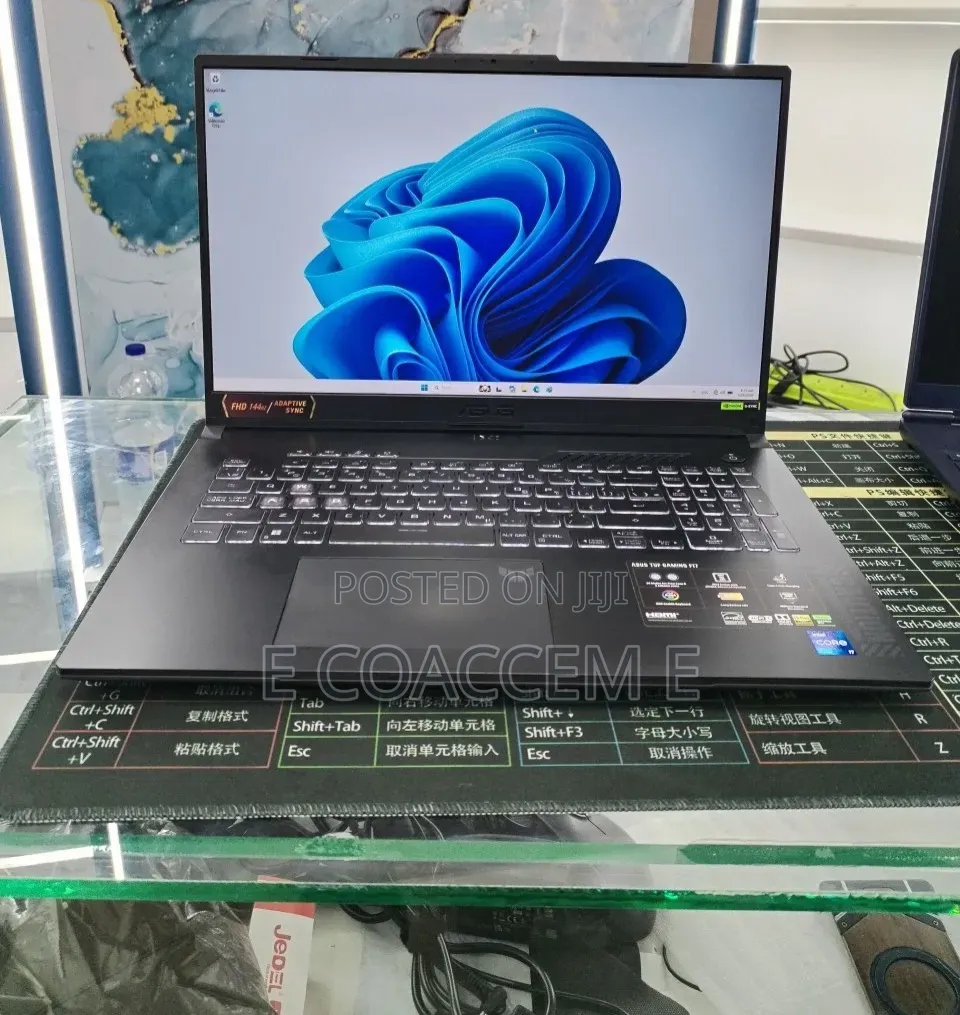 New Laptop Asus ROG Mothership (GZ700) 16GB Intel Core i7 SSD 1T