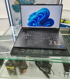 New Laptop Asus ROG Mothership (GZ700) 16GB Intel Core i7 SSD 1T