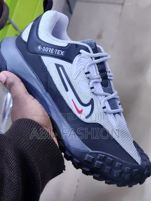 Nike ACG Mountain Fly Low Gore-Tex Waterproof