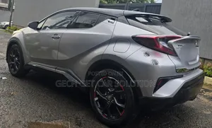 Toyota C-HR 2018 Silver