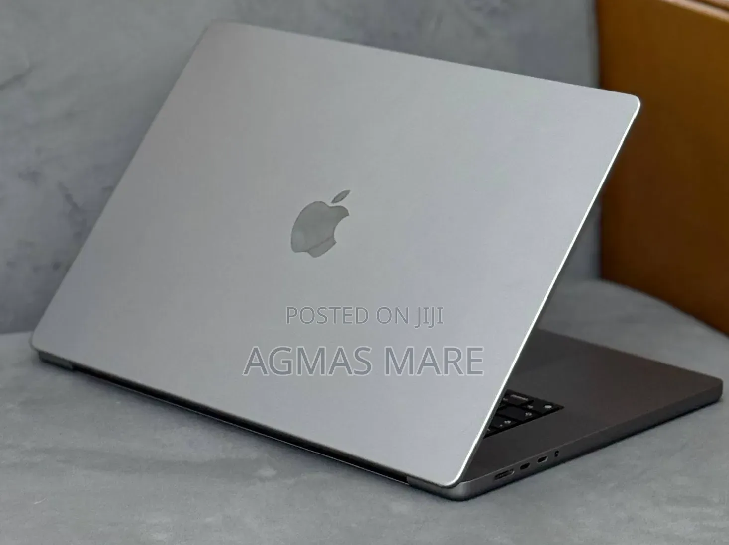 New Laptop Apple MacBook Pro 2021 M1 32GB Apple M1 Pro SSD 1T