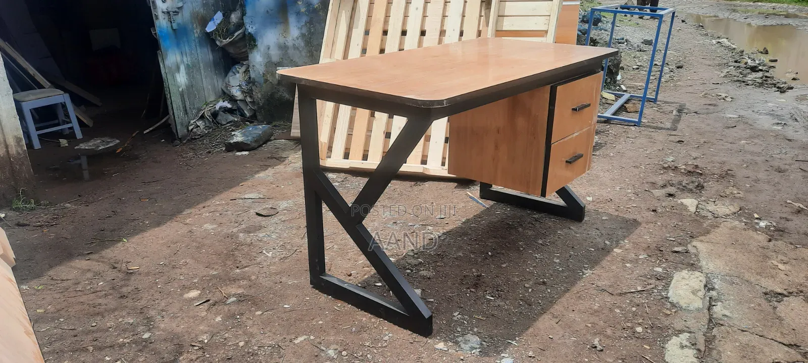 Computer Desk/ Office Table