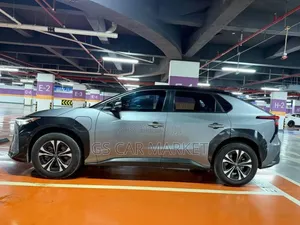 Toyota bZ4X 71.4 kWh AWD 2022 Teal