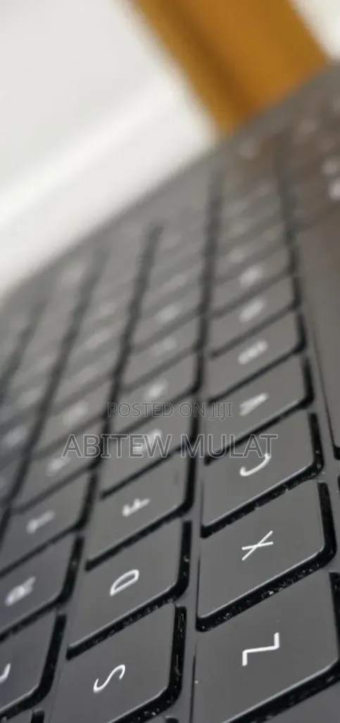 New Laptop Dell Precision 5560 16GB Intel Core i7 SSD 512GB