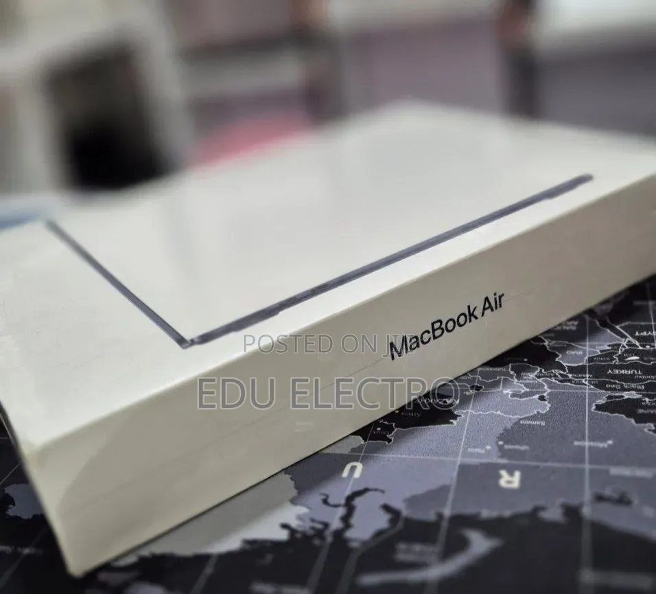 New Laptop Apple MacBook Air 2022 M2 8GB Apple M2 SSD 256GB