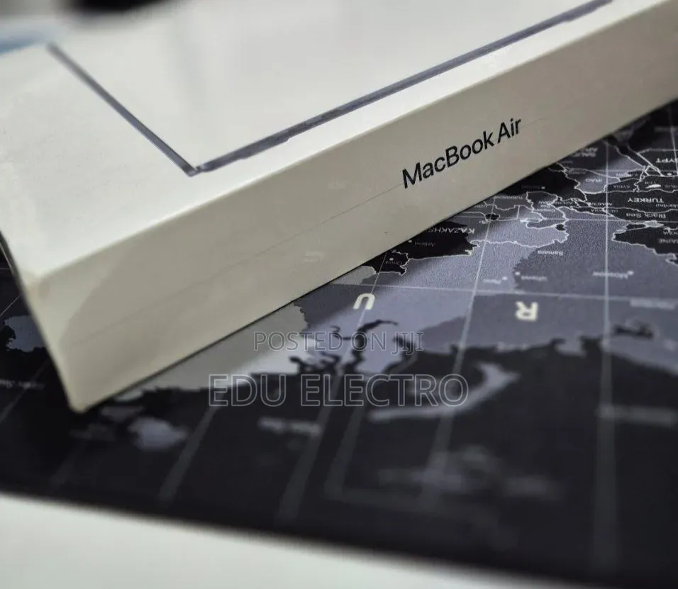 New Laptop Apple MacBook Air 2022 M2 8GB Apple M2 SSD 256GB