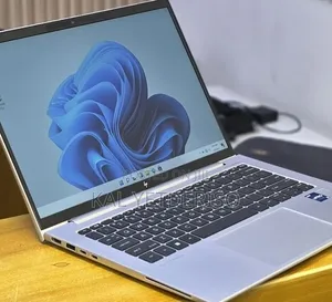 New Laptop HP EliteBook 840 G10 16GB Intel Core i7 SSD 512GB
