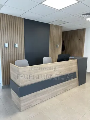 Reception Tabel እንግዳ መቀበያ ጠረጴዛ