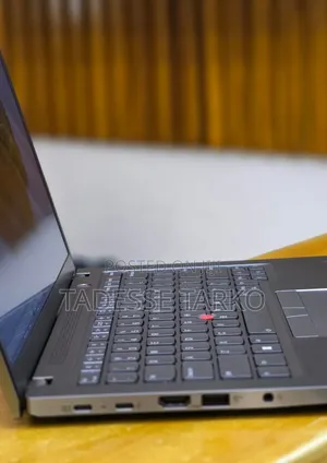 New Laptop Lenovo ThinkPad T14s G4 16GB Intel Core i7 SSD 512GB